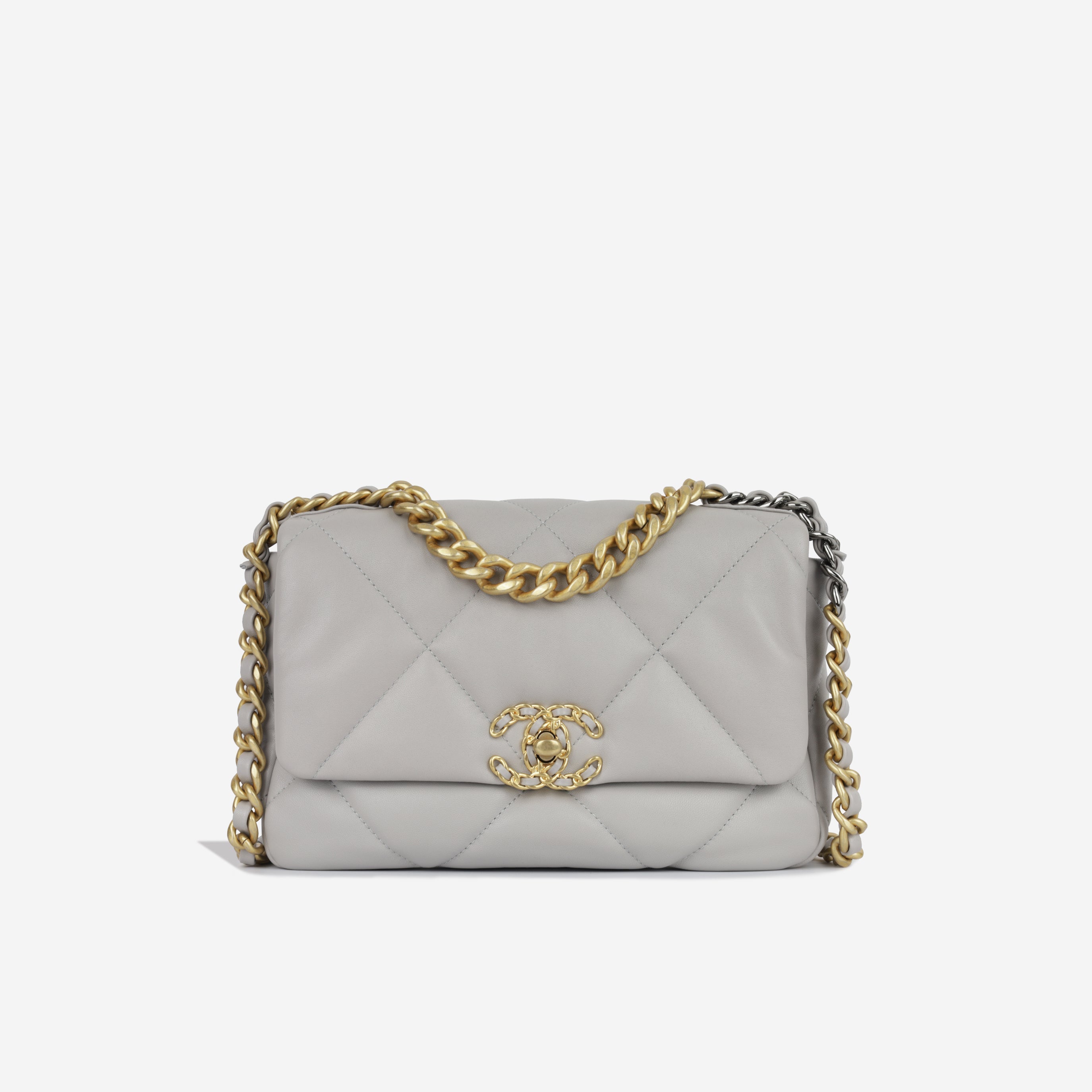 Chanel Chanel 19 - Small