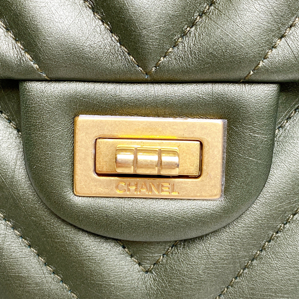 Chanel Chevron Medium Classic Double Flap Bag In Dark Green