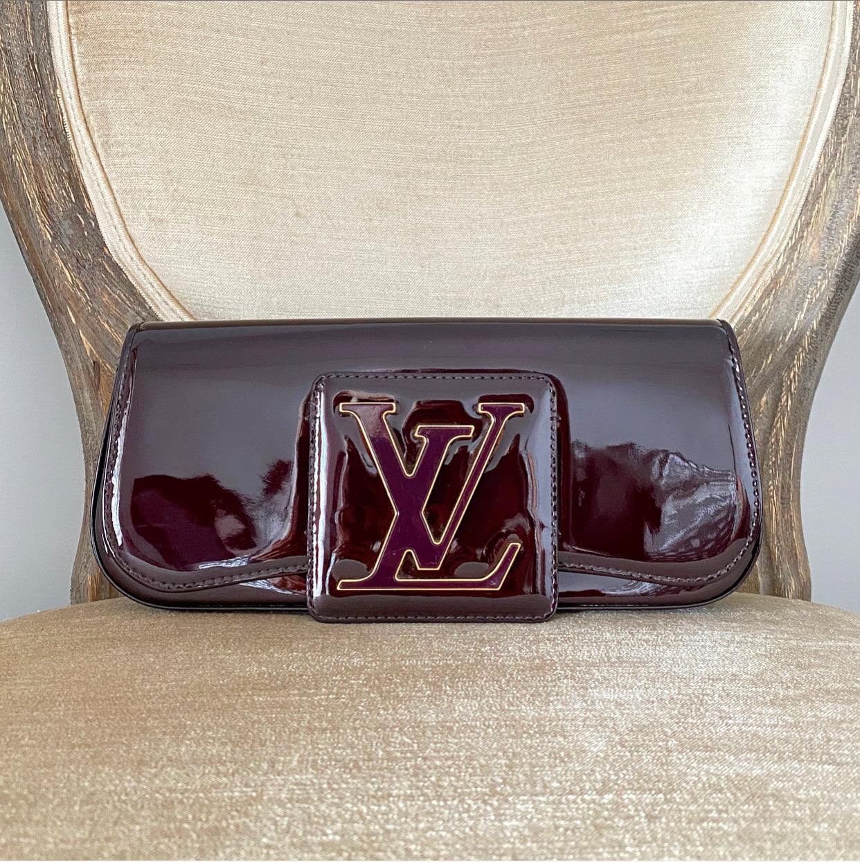 Louis Vuitton Vernis Amarante Patent Logo Sobe Clutch Bag