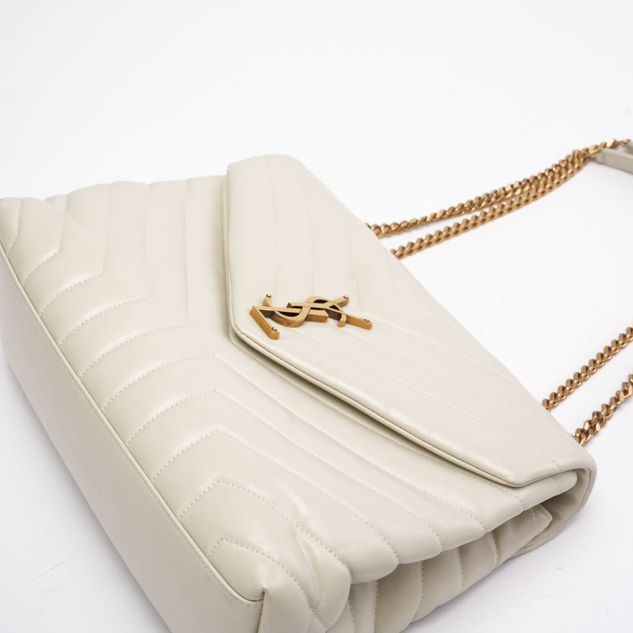 Saint Laurent  Medium White LouLou 2020