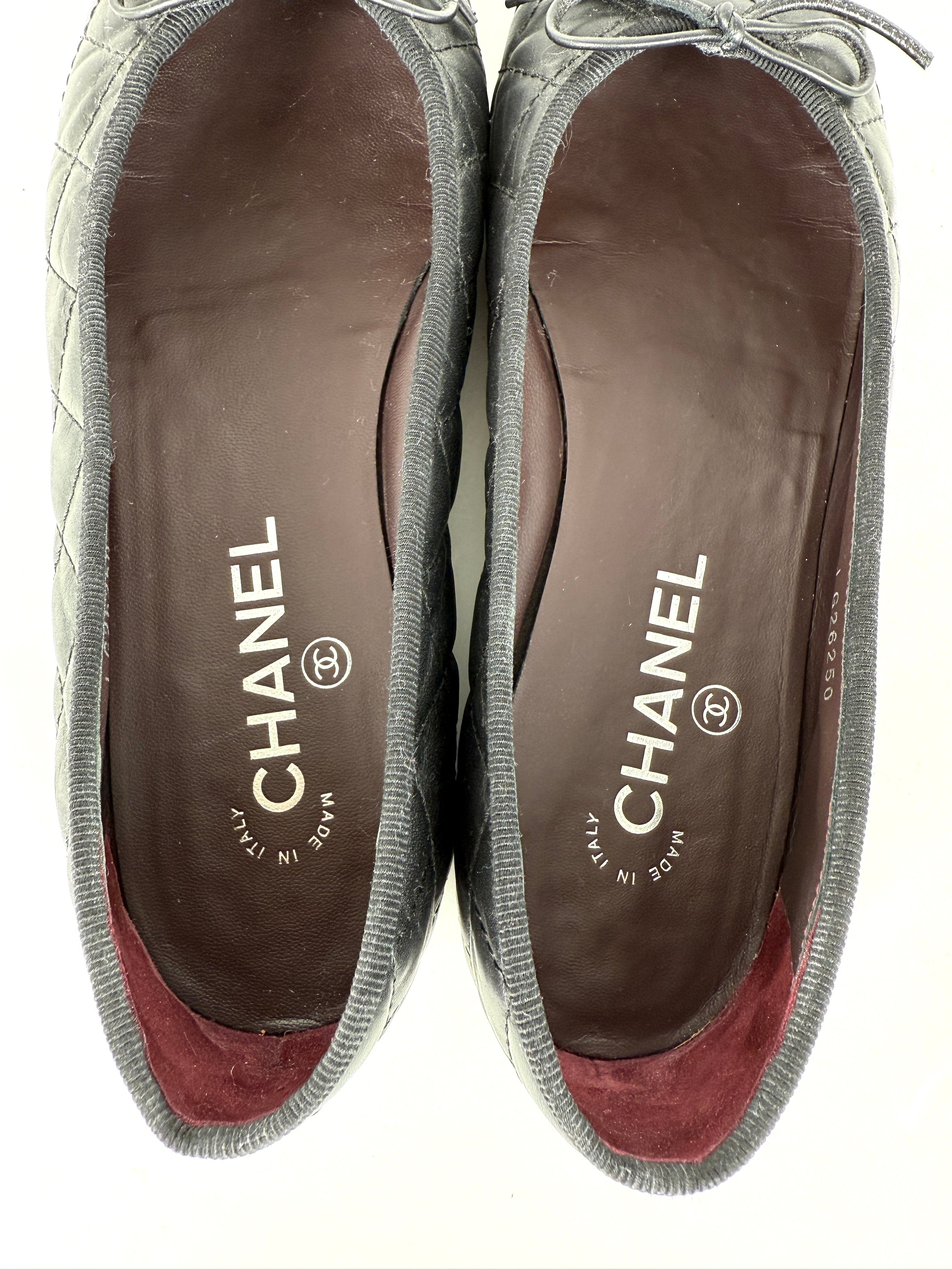 CHANEL Cap Toe Classic Black CC Logo Flats 38.5 8