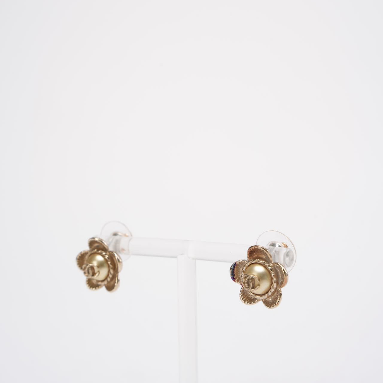 Chanel Pearl CC Flower Earrings Gold
