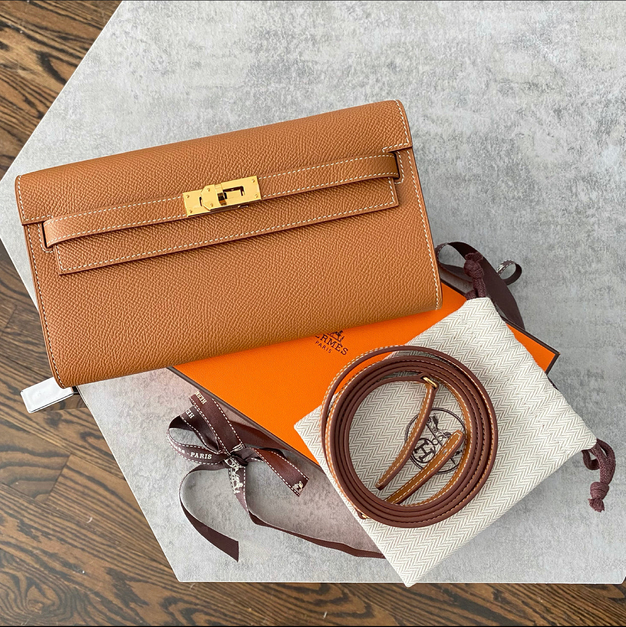 Hermes Kelly To Go Wallet Gold Epsom GHW