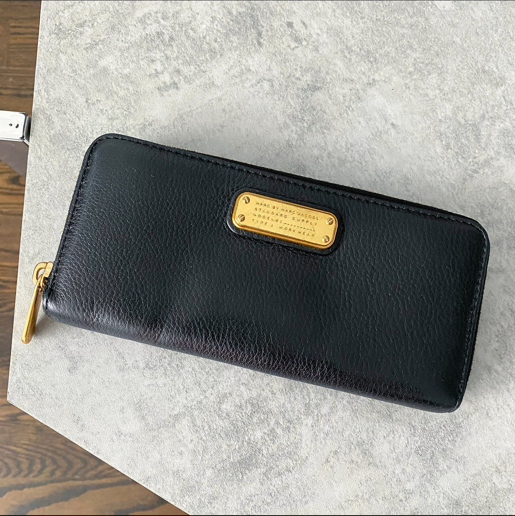 Marc by Marc Jacobs Black Leather Zipper Wallet