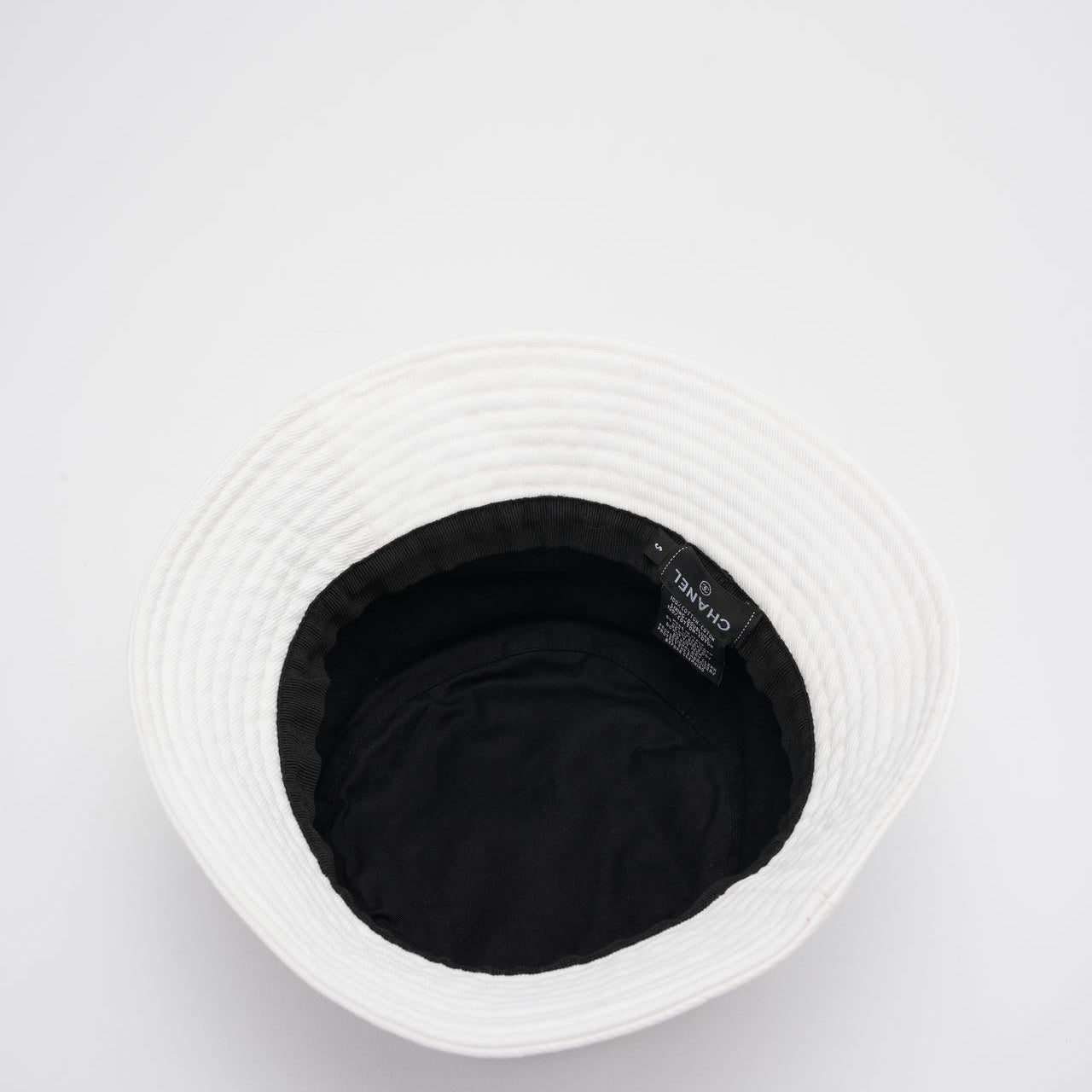 Chanel Denim Bucket Hat in White with Logo – Size S