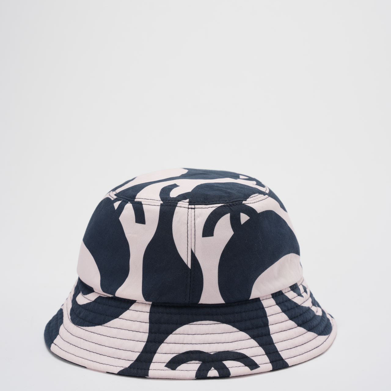 Chanel CC Bucket Hat in Navy and Ivory Cotton – Size S
