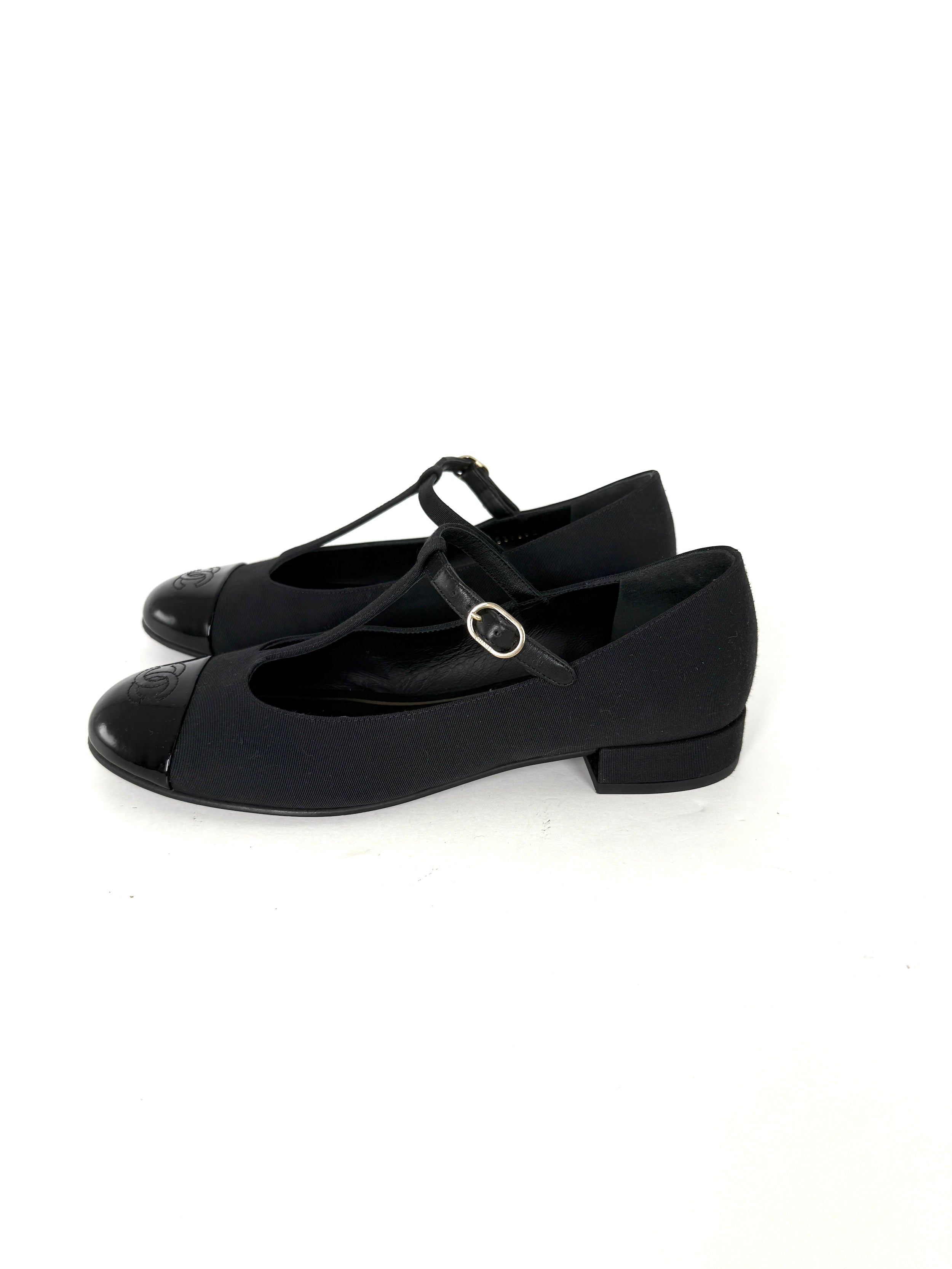CHANEL Cap Toe Mary Jane Satin Patent Leather CC Logo Low Heel Pumps 39 8.5