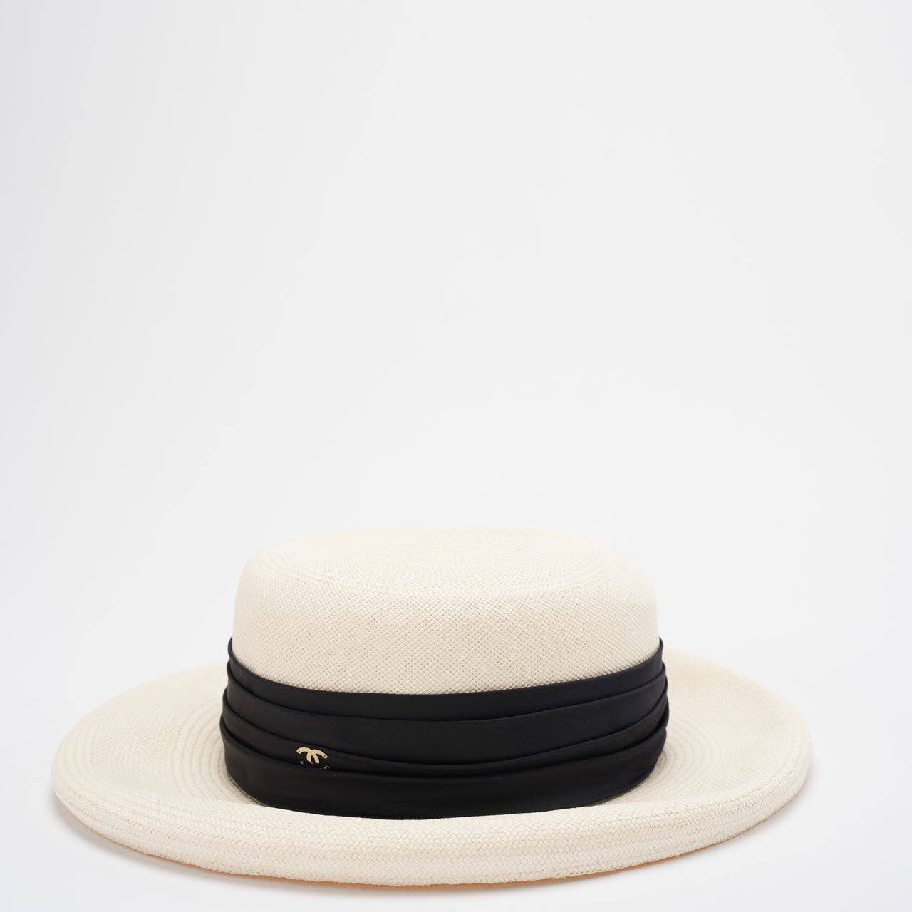 Chanel Straw Boater Hat in White and Black with CC Logo – Size M