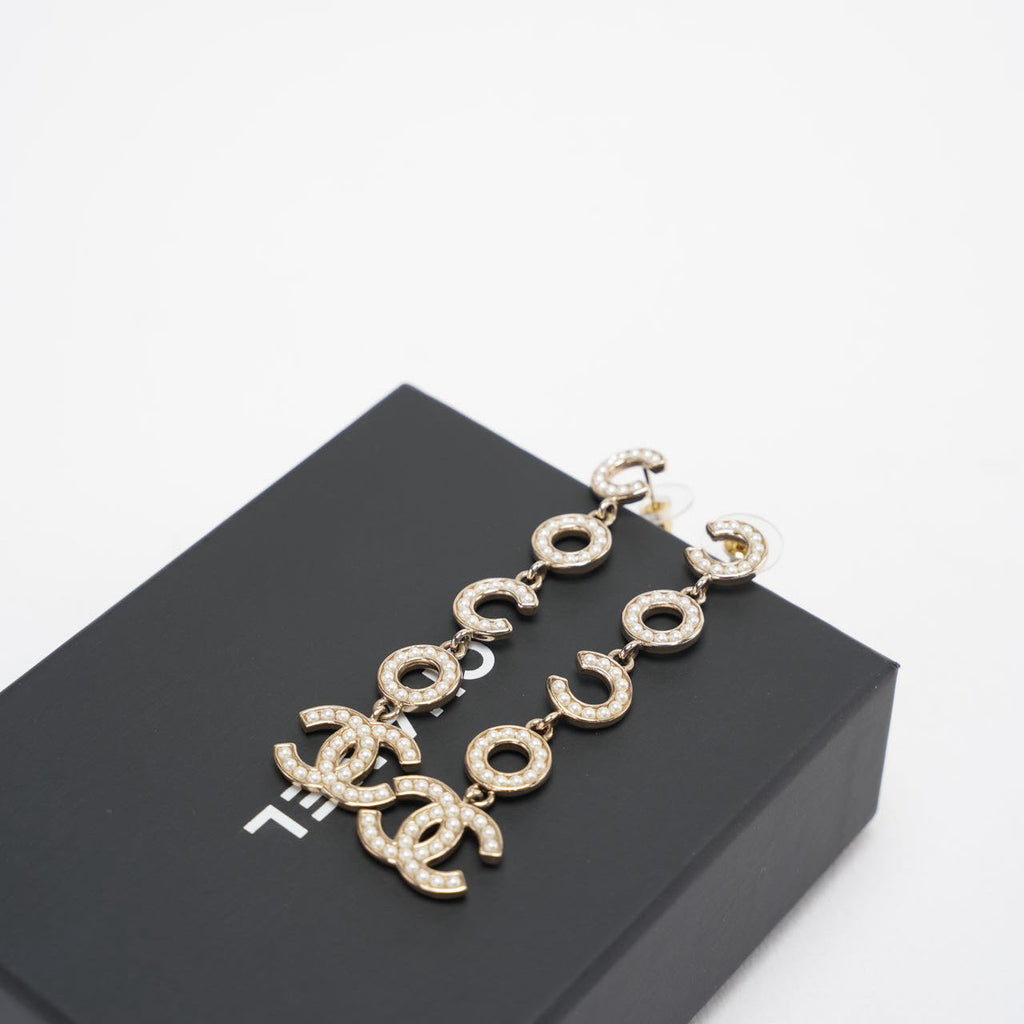 Chanel Coco Drop Earrings Pearl Crystal CC in Gold