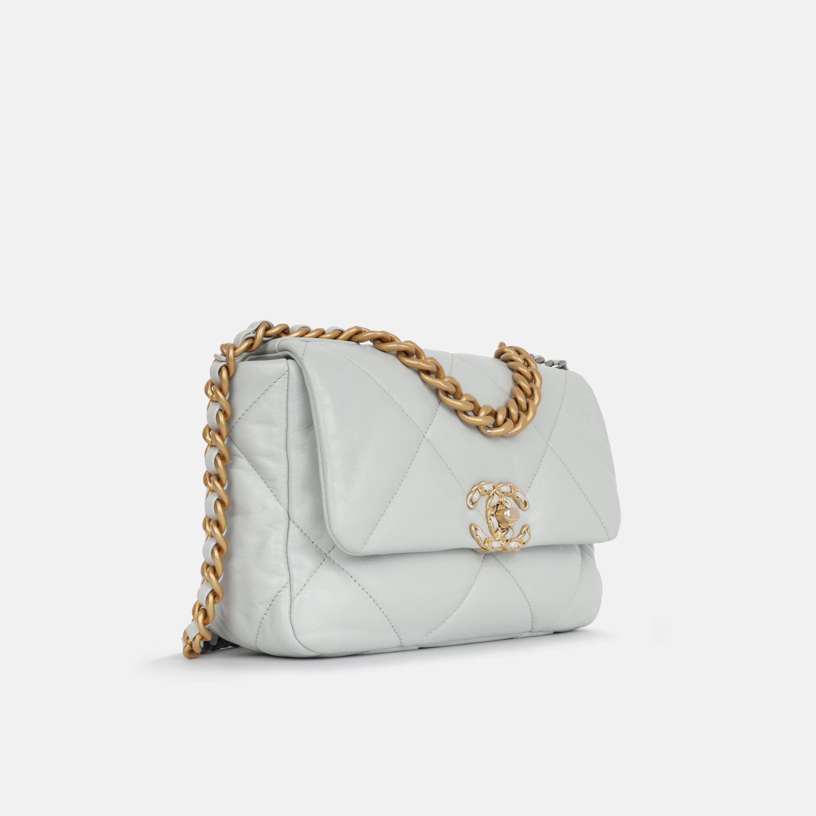 Chanel Chanel 19 - Small