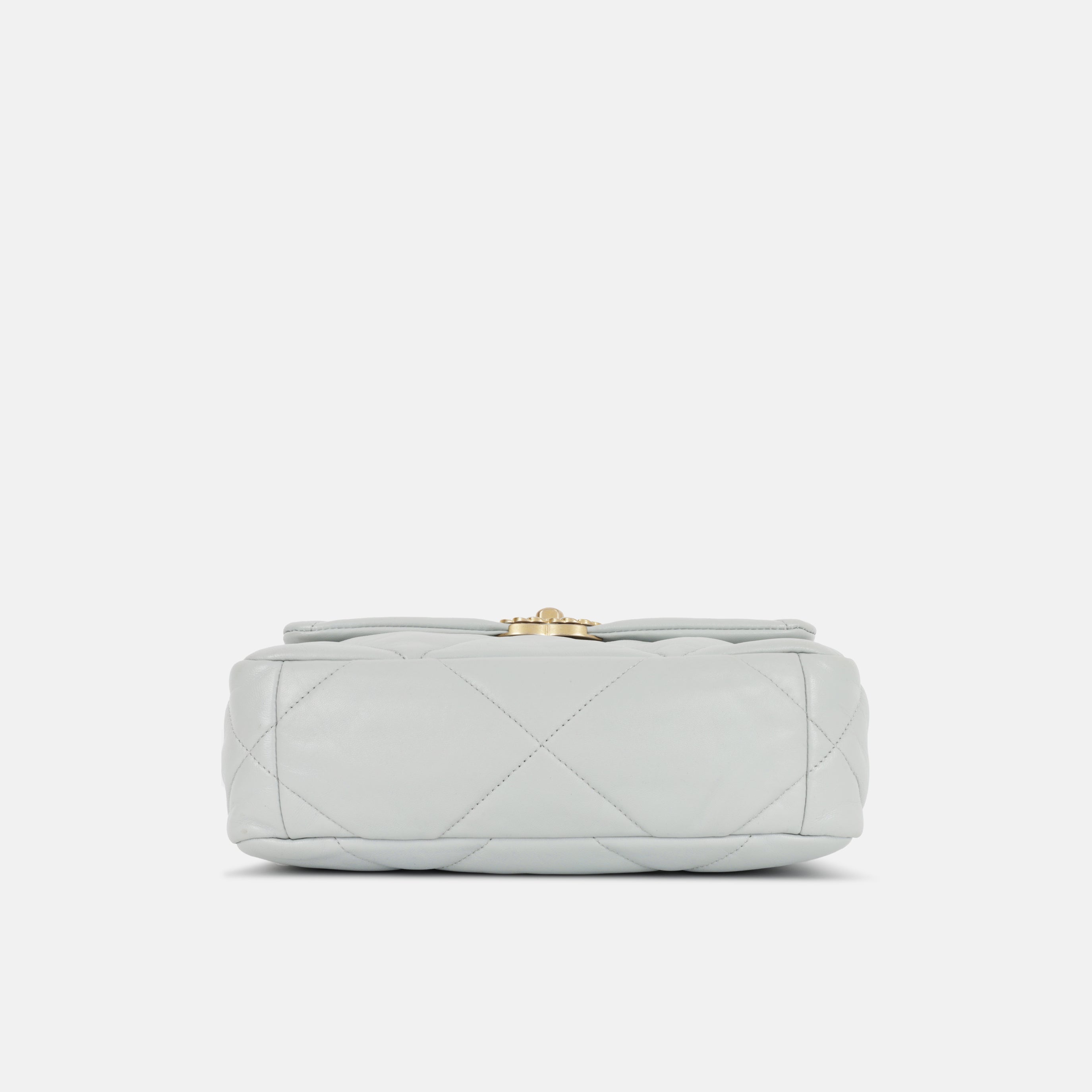 Chanel Chanel 19 - Small