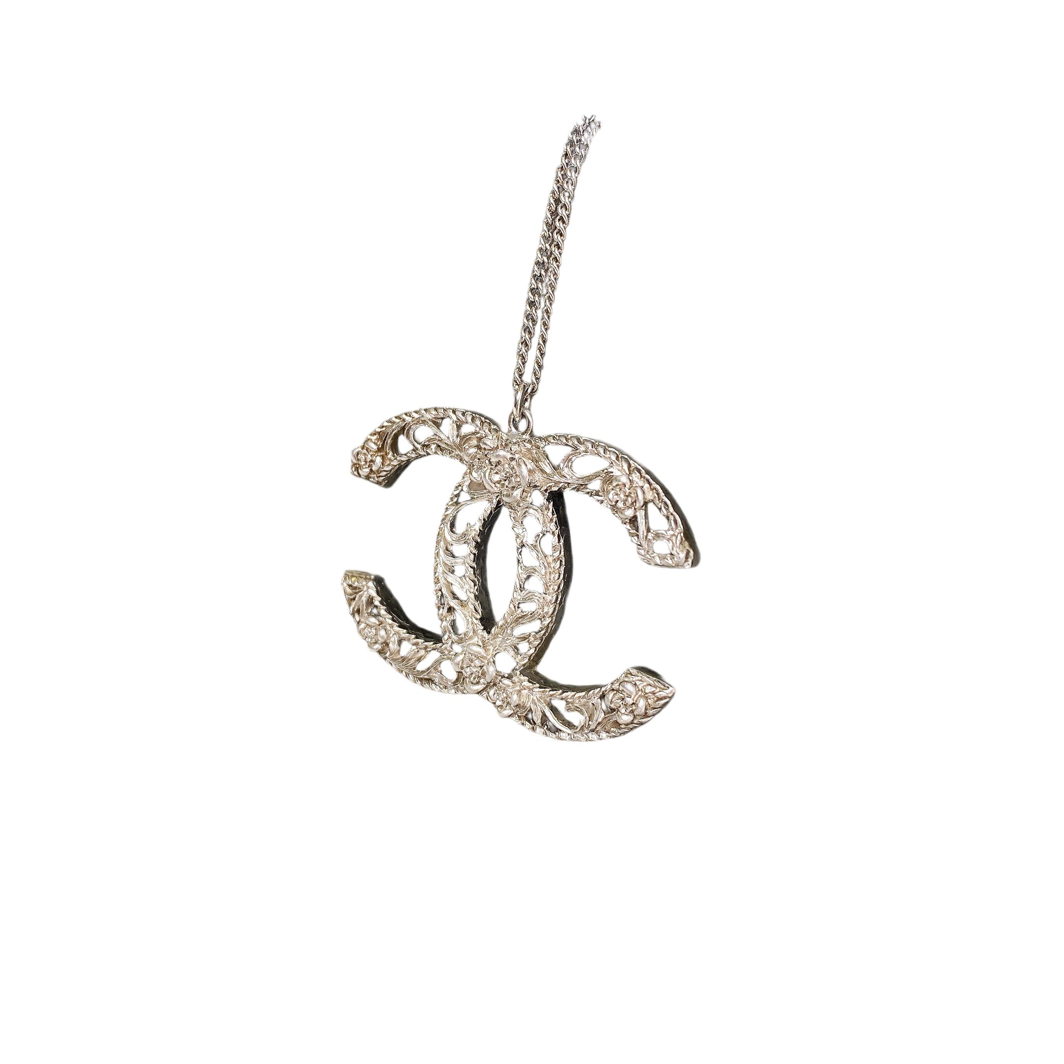 CHANEL NECKLACE