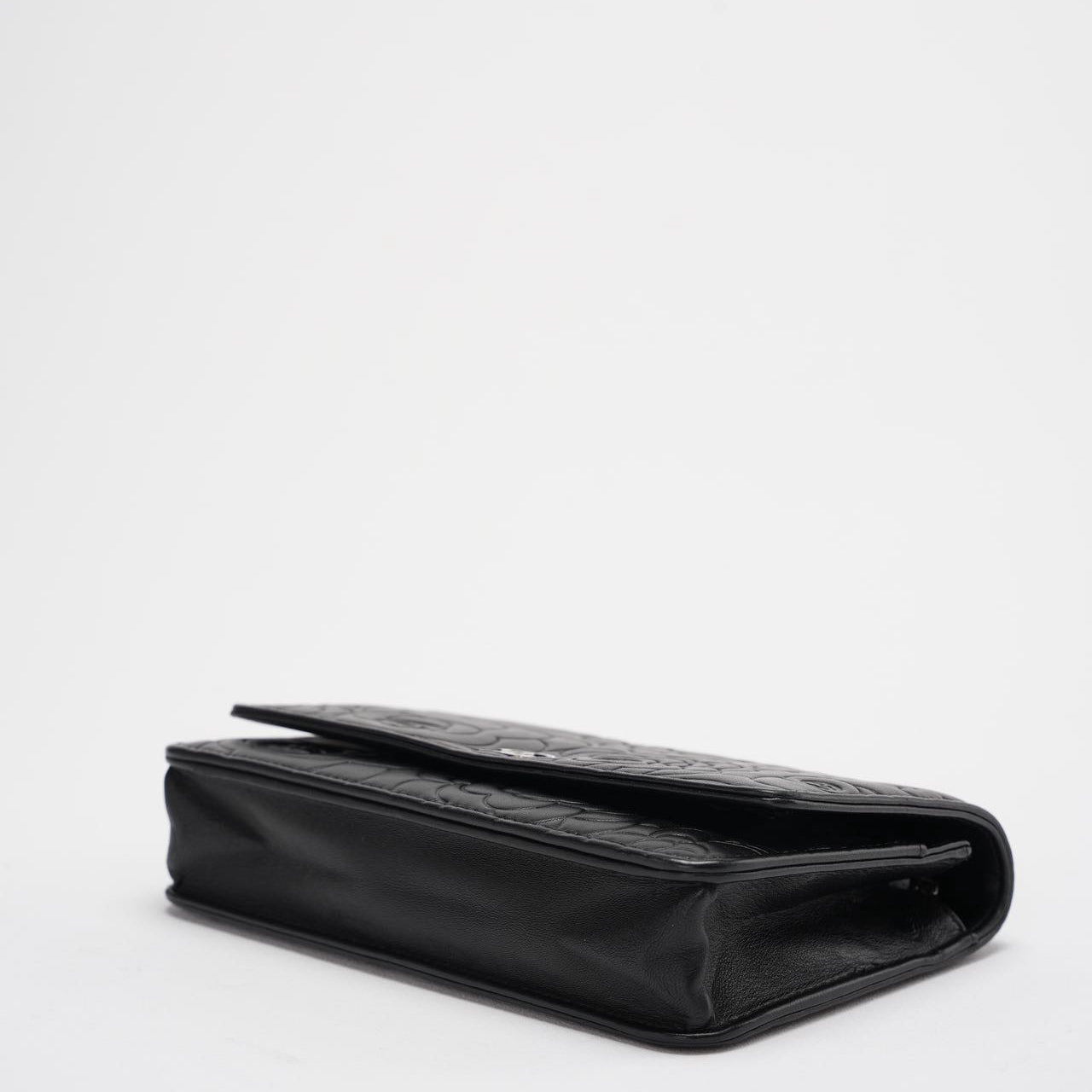 Chanel Wallet On Chain (Woc) Camellia Black Lambleather Silver Hardware