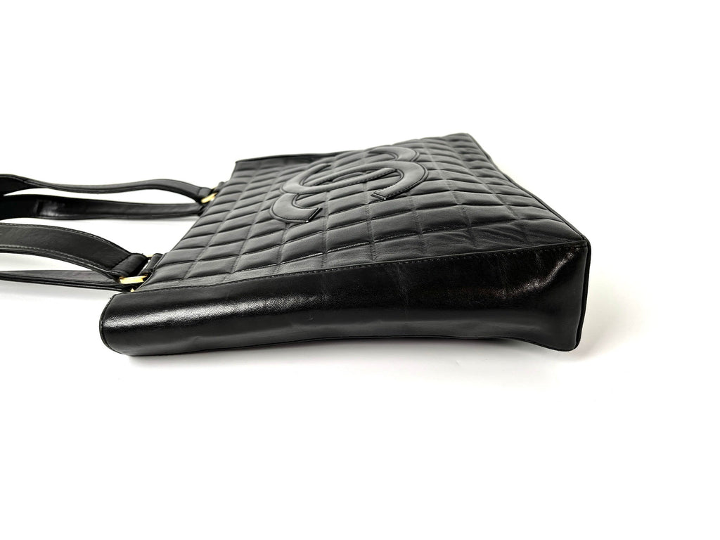 Vintage CHANEL Chocolate Bar Black Leather Shoulder  Bag