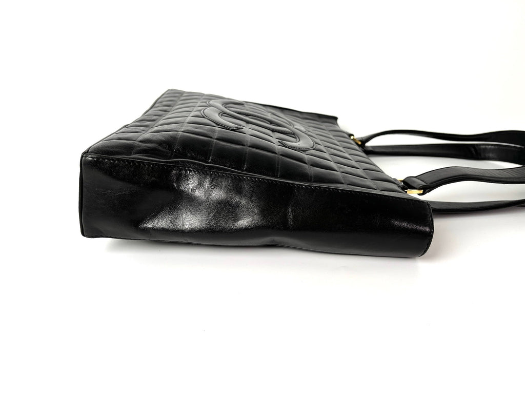 Vintage CHANEL Chocolate Bar Black Leather Shoulder  Bag