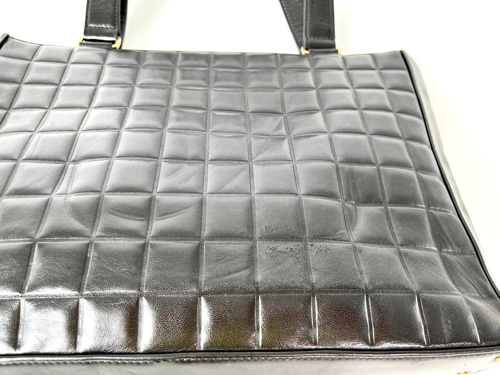 Vintage CHANEL Chocolate Bar Black Leather Shoulder  Bag