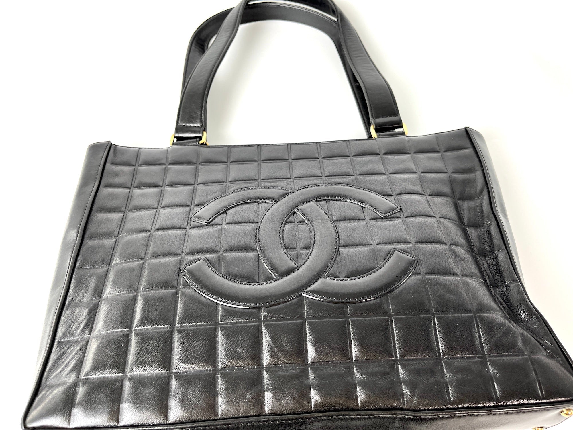 Vintage CHANEL Chocolate Bar Black Leather Shoulder  Bag