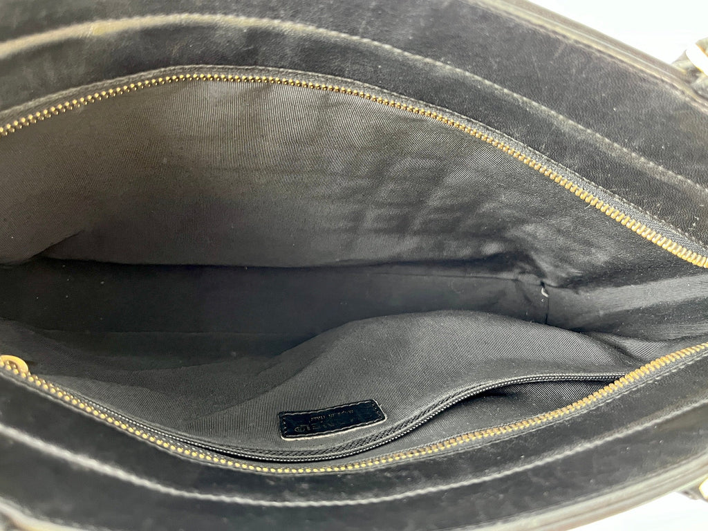 Vintage CHANEL Chocolate Bar Black Leather Shoulder  Bag