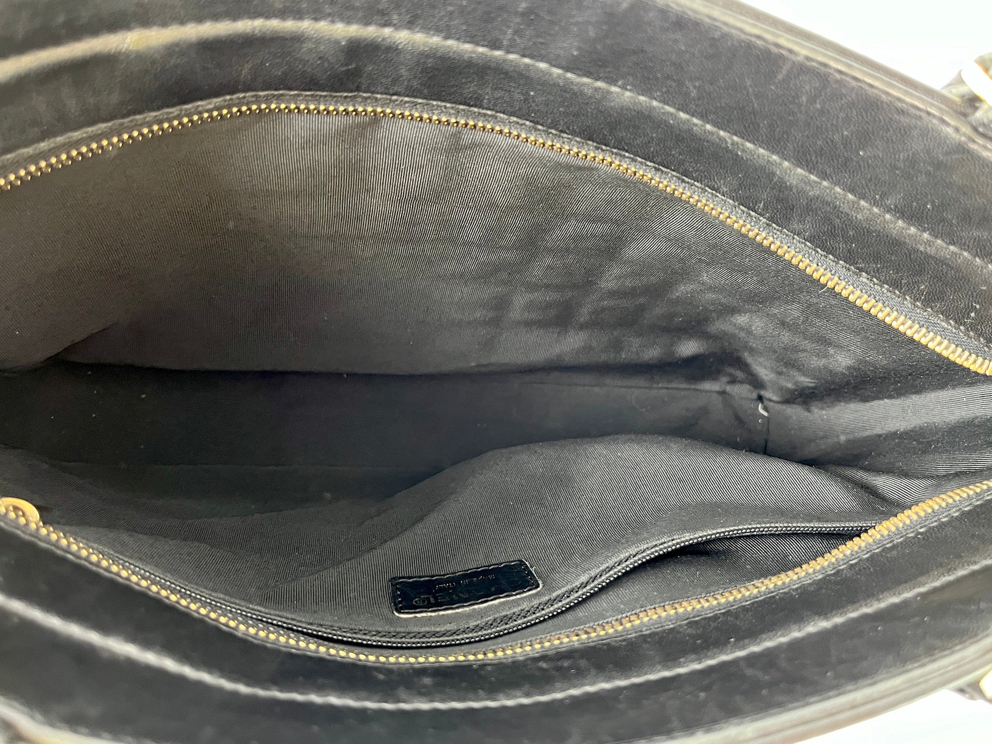 Vintage CHANEL Chocolate Bar Black Leather Shoulder  Bag