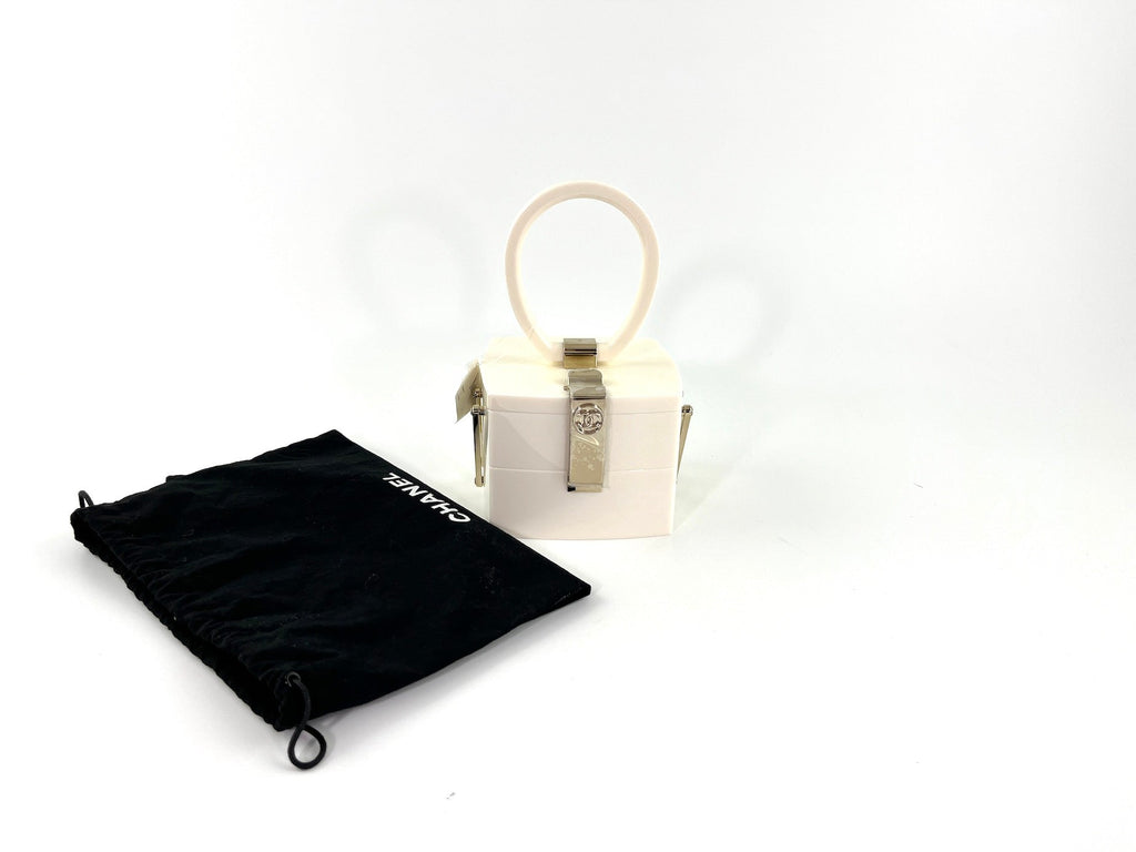 New CHANEL Minaudière Limited Edition 2017 Lucite Vanity Case With Mirror