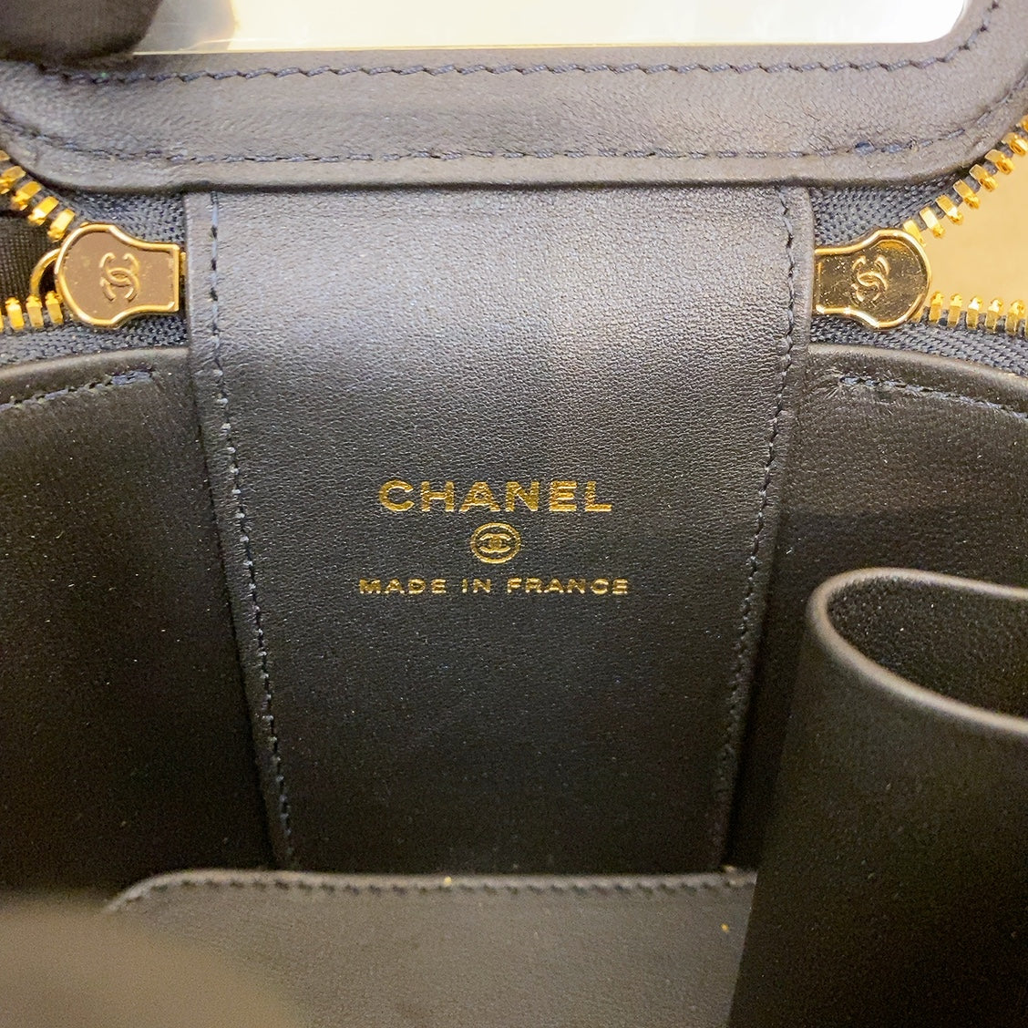 CHANEL VANITY MINI TOP HANDLE