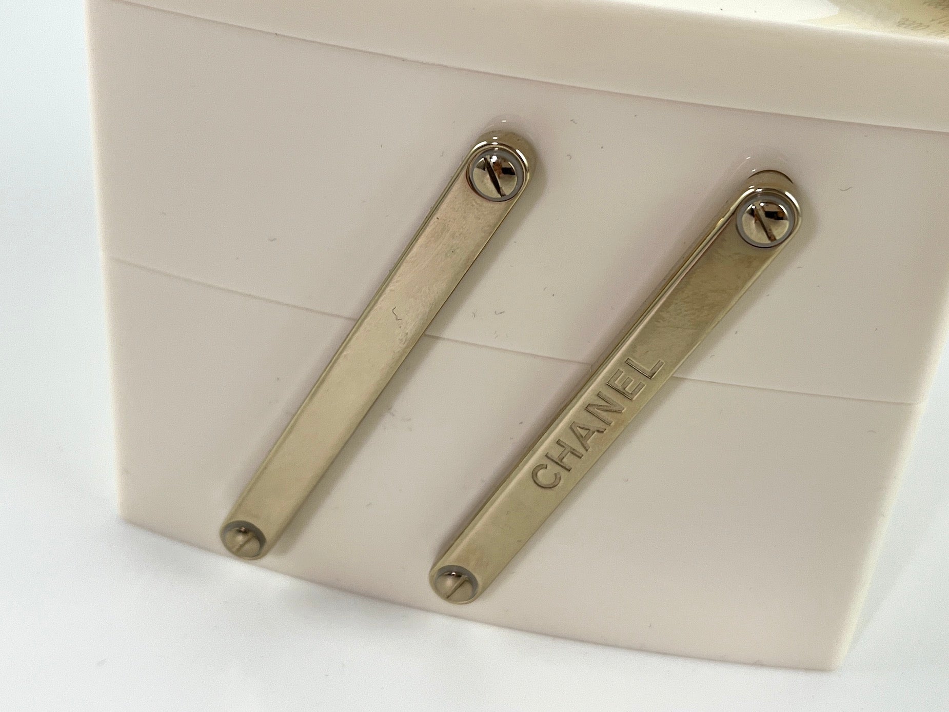 New CHANEL Minaudière Limited Edition 2017 Lucite Vanity Case With Mirror