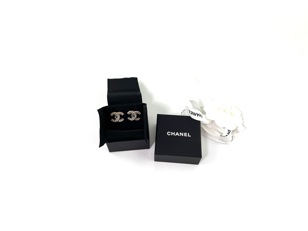 New CHANEL Strass 2023 CC Stud Earrings