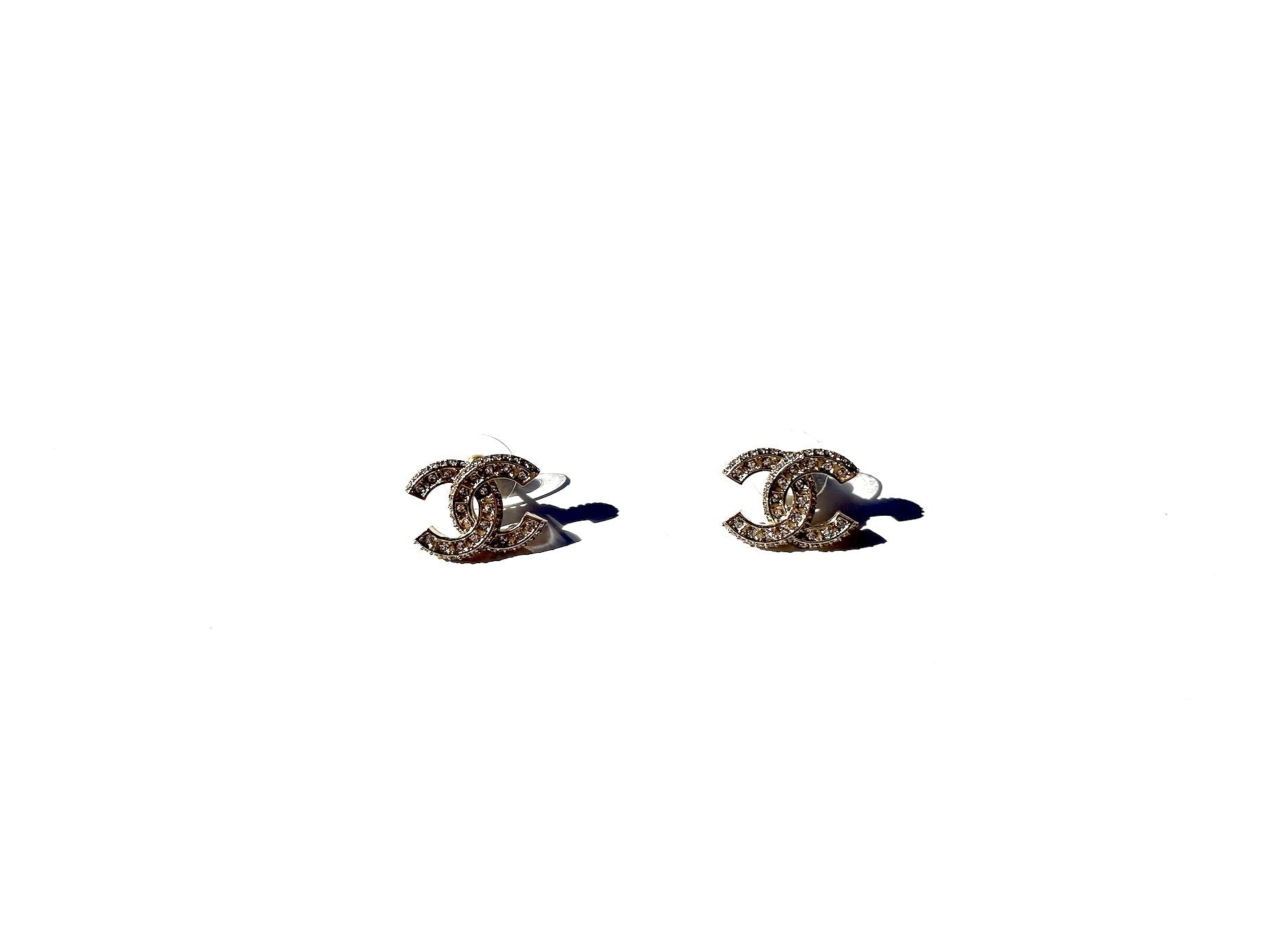 New CHANEL Strass 2023 CC Stud Earrings