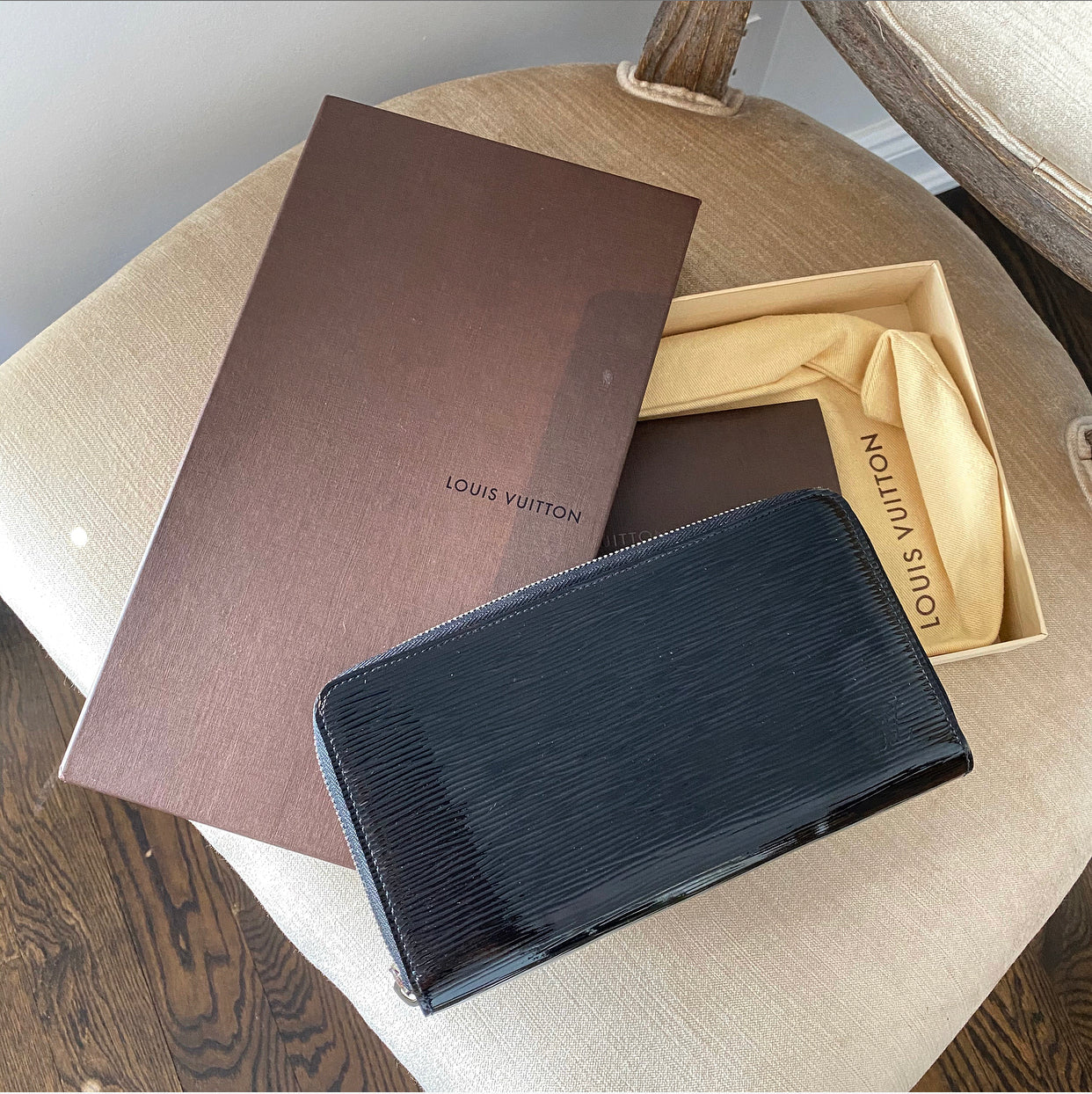 Louis Vuitton Epi Electric Black Zippy Continental Organizer Wallet