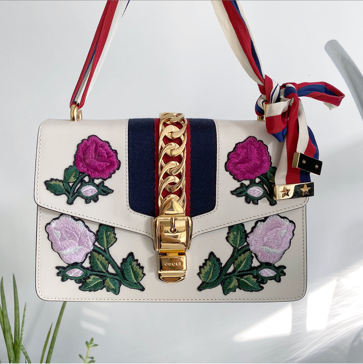 Gucci White Embroidered Floral Small Sylvie Bag