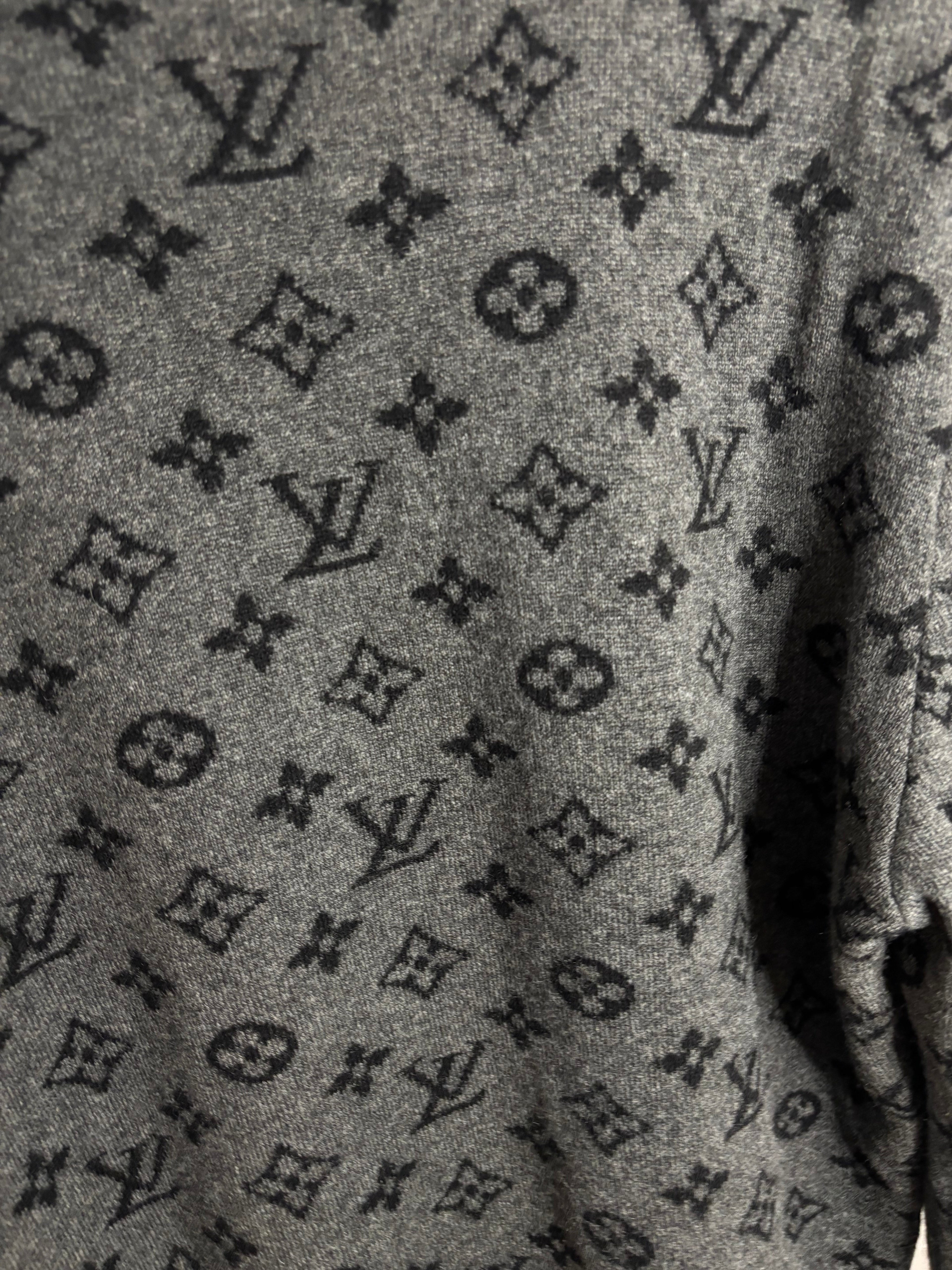 Louis Vuitton Gray Gradient Monogram Crew Neck Sweater Size L