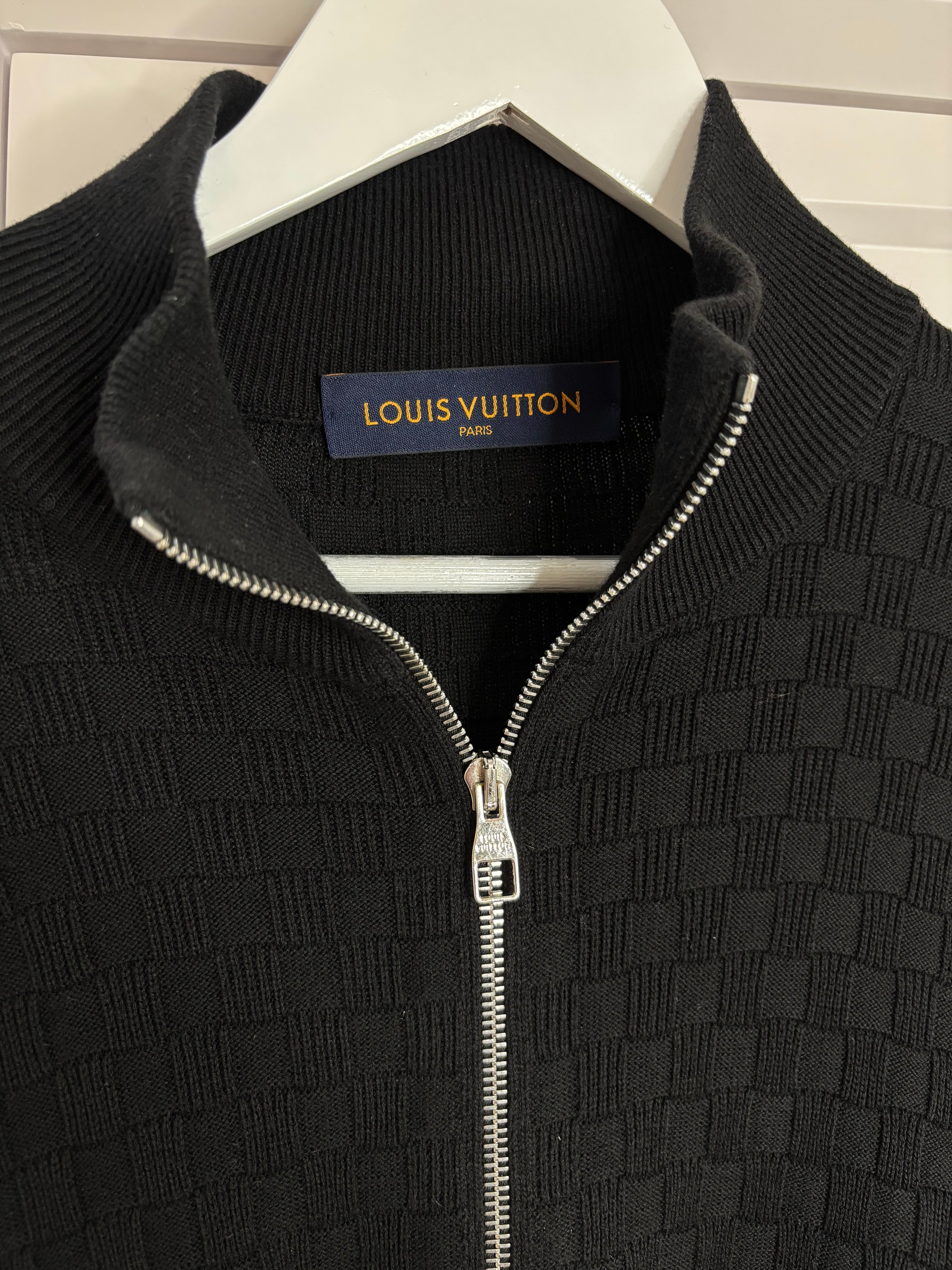 Louis Vuitton Black igan with Damier Motif Size M