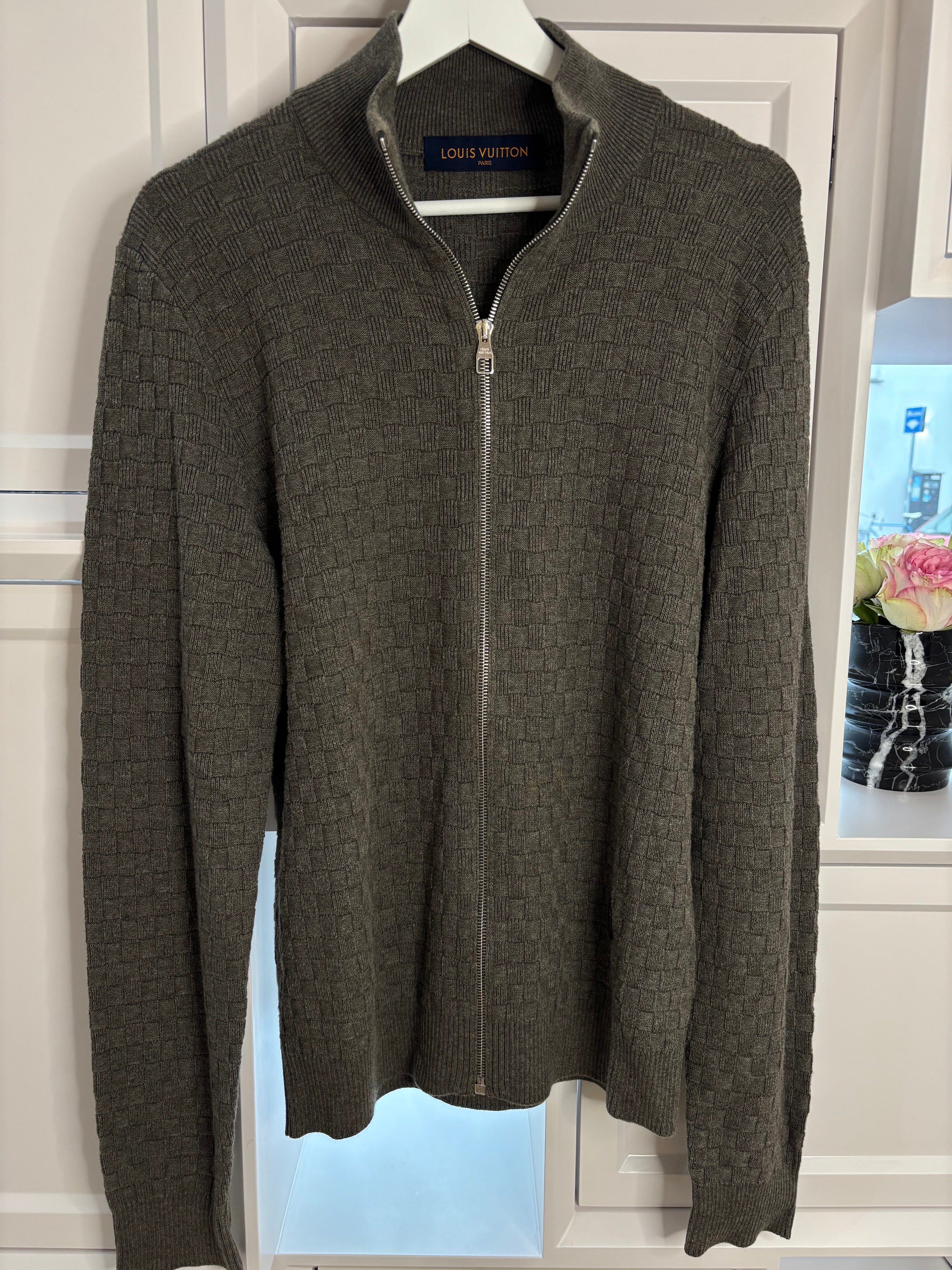 Louis Vuitton Gray igan with Damier Motif Size M