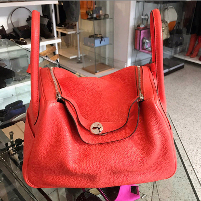 Hermes Lindy 34 Shoulder Bag in Taurillon Clemence Rouge Pivoine