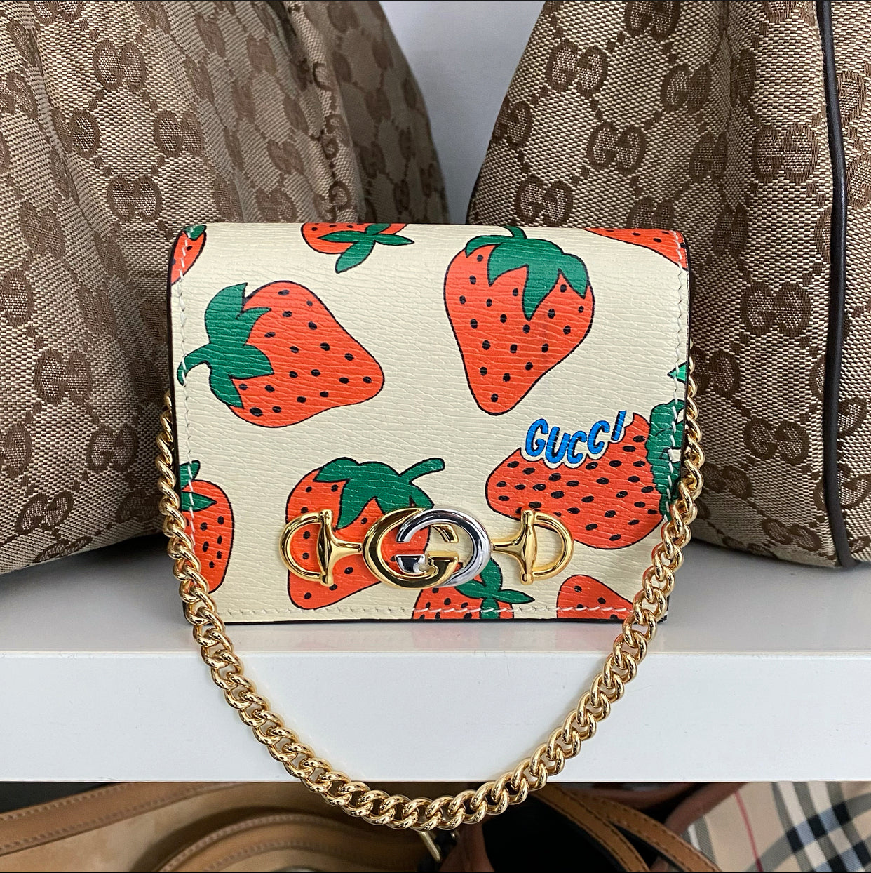 Gucci Zumi Mini Strawberry Wallet with Chain