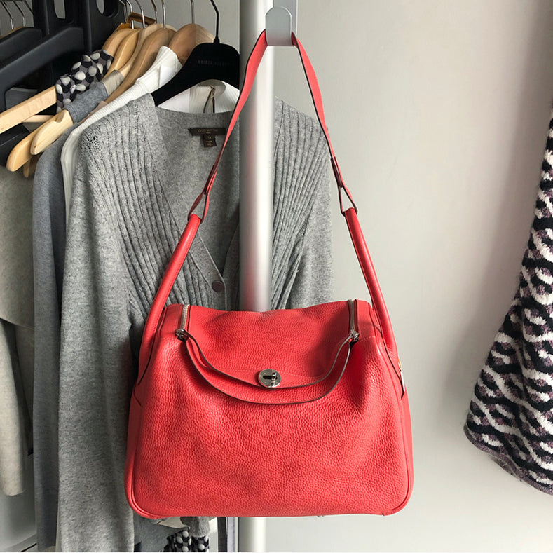 Hermes Lindy 34 Shoulder Bag in Taurillon Clemence Rouge Pivoine
