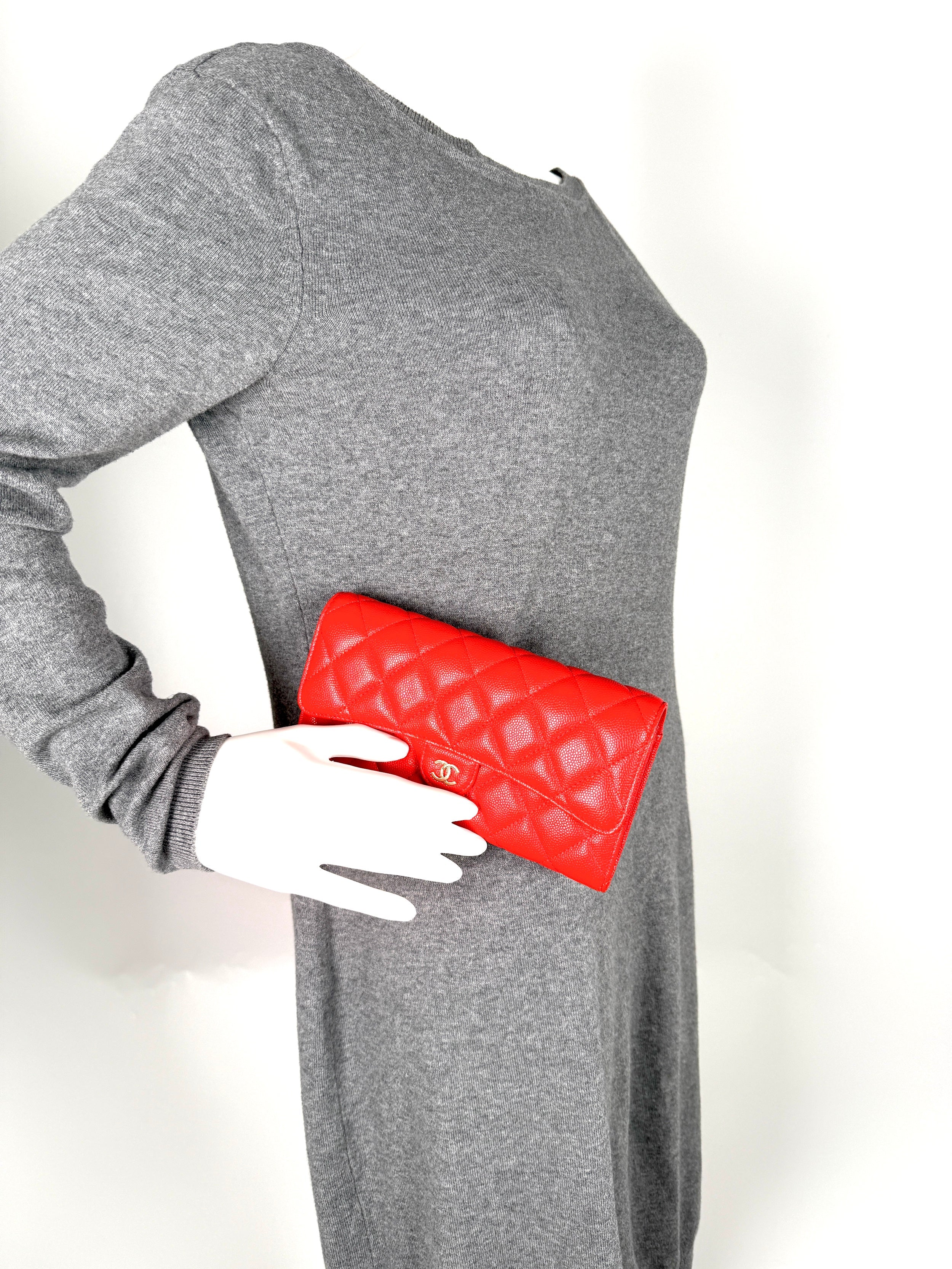CHANEL Red Quilted Caviar Flap CC Long Gusset Continental Wallet