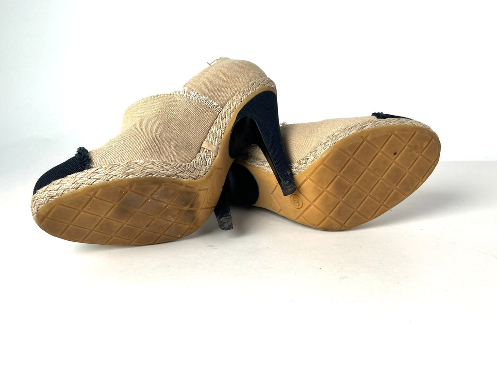CHANEL 2014 Cap Toe Frayed Canvas Bi Color Beige Black Espadrille Pumps 39 8.5