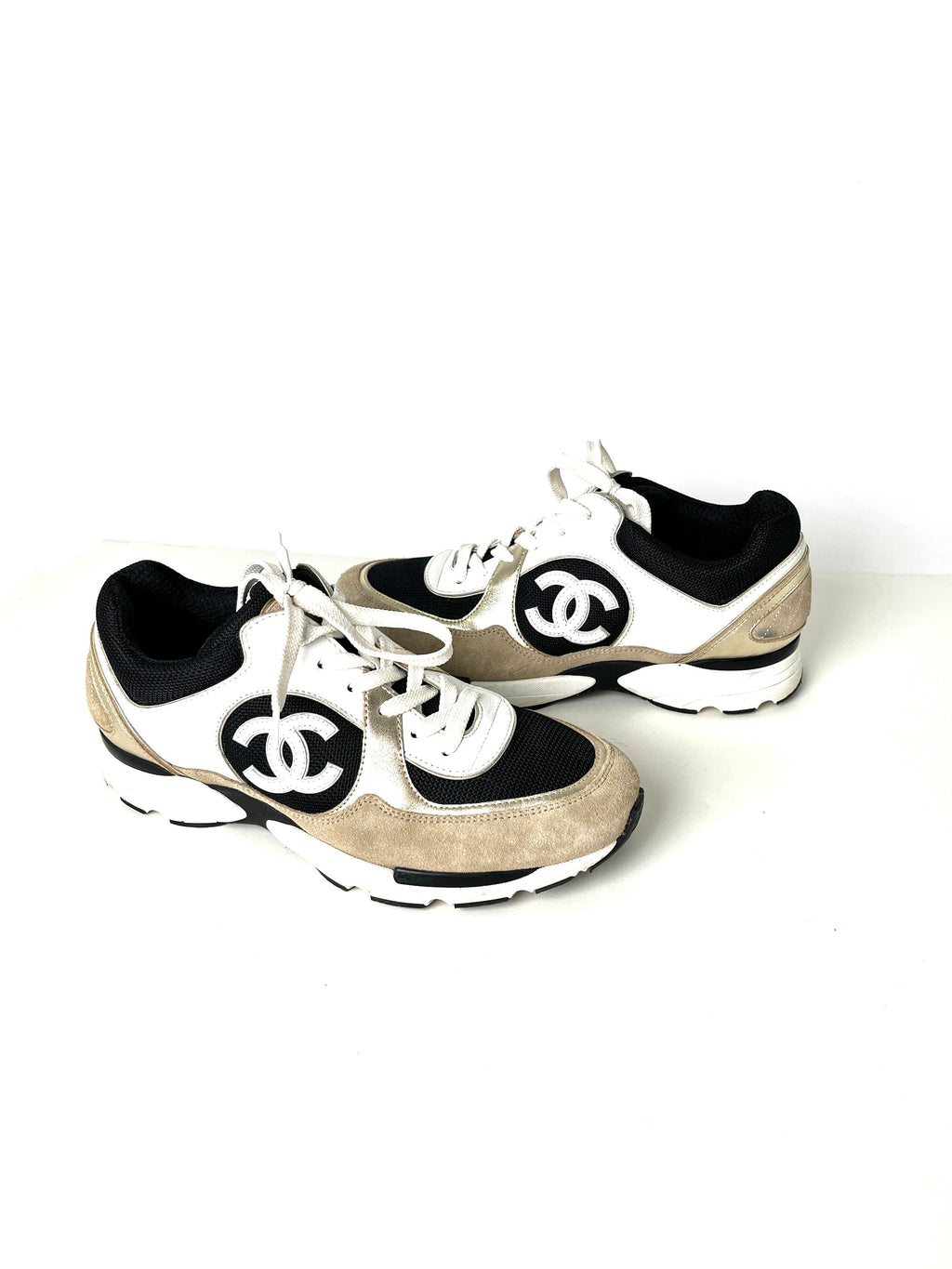 CHANEL 2023 Logo CC White Beige Black Sneakers 41 10