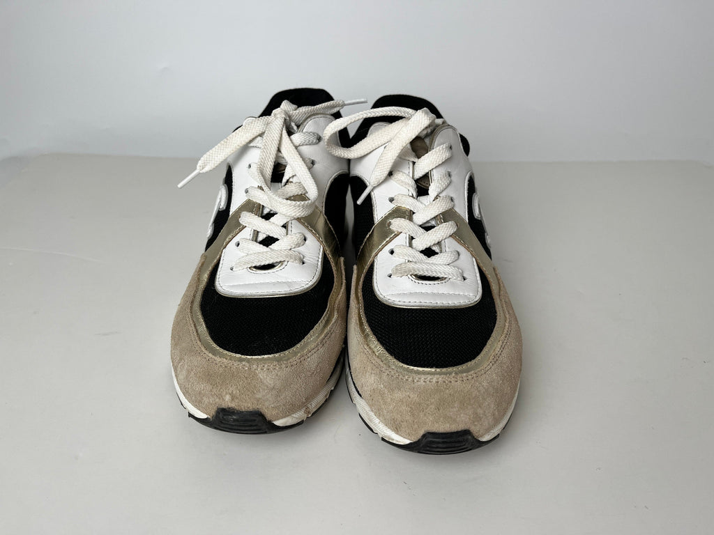 CHANEL 2023 Logo CC White Beige Black Sneakers 41 10