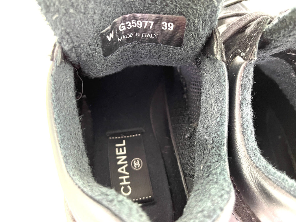 CHANEL Black 2020 Interlocking CC Logo Sneakers 39 8