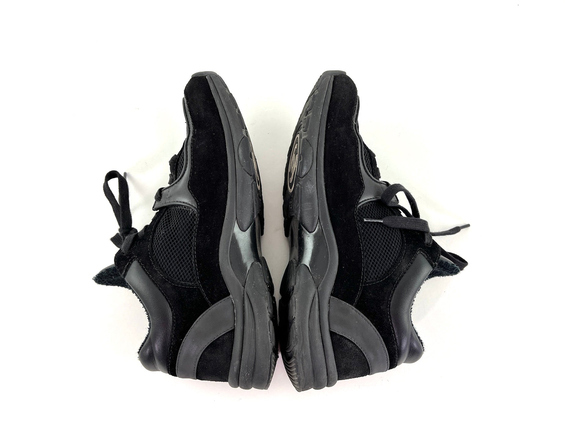 CHANEL Black 2020 Interlocking CC Logo Sneakers 39 8