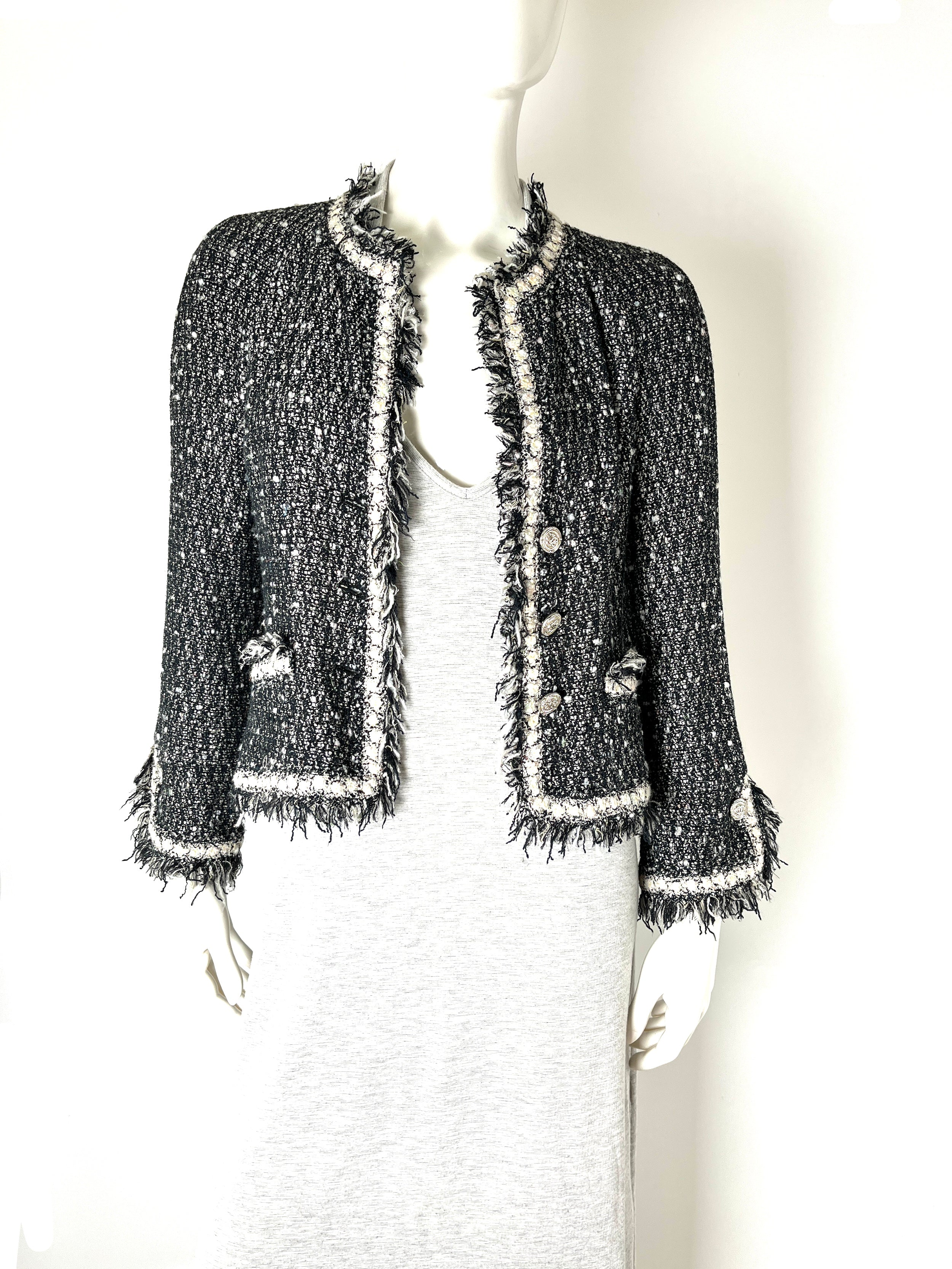 CHANEL Tweed 05A Black White Jacket igan 36 4