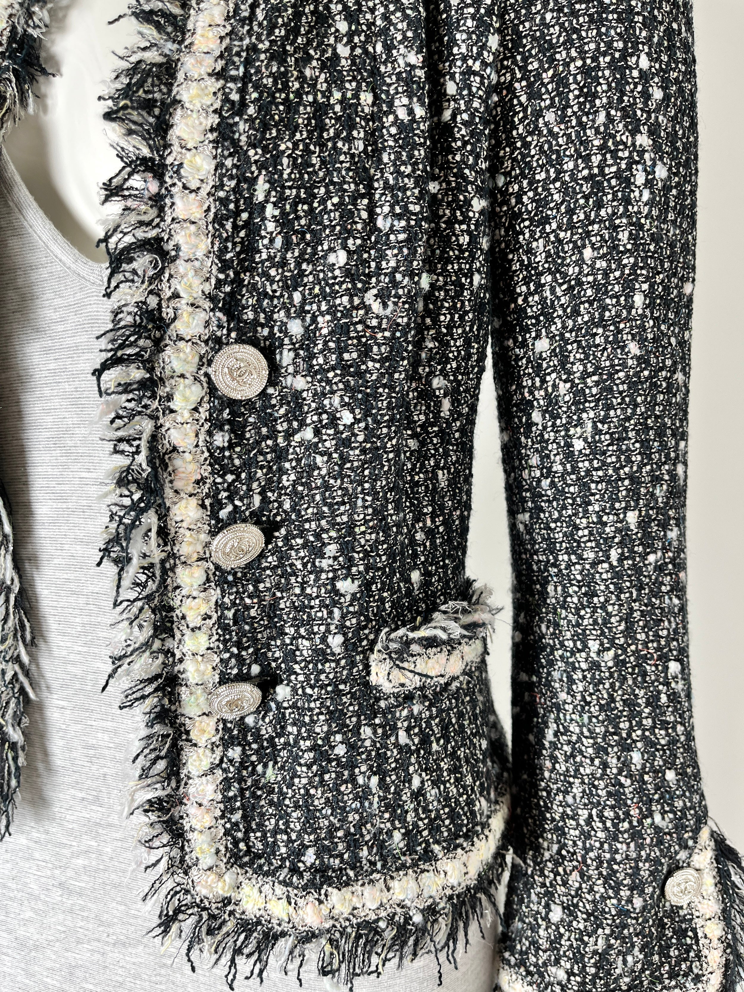 CHANEL Tweed 05A Black White Jacket igan 36 4