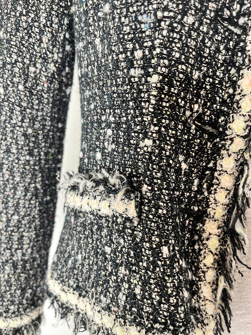 CHANEL Tweed 05A Black White Jacket igan 36 4
