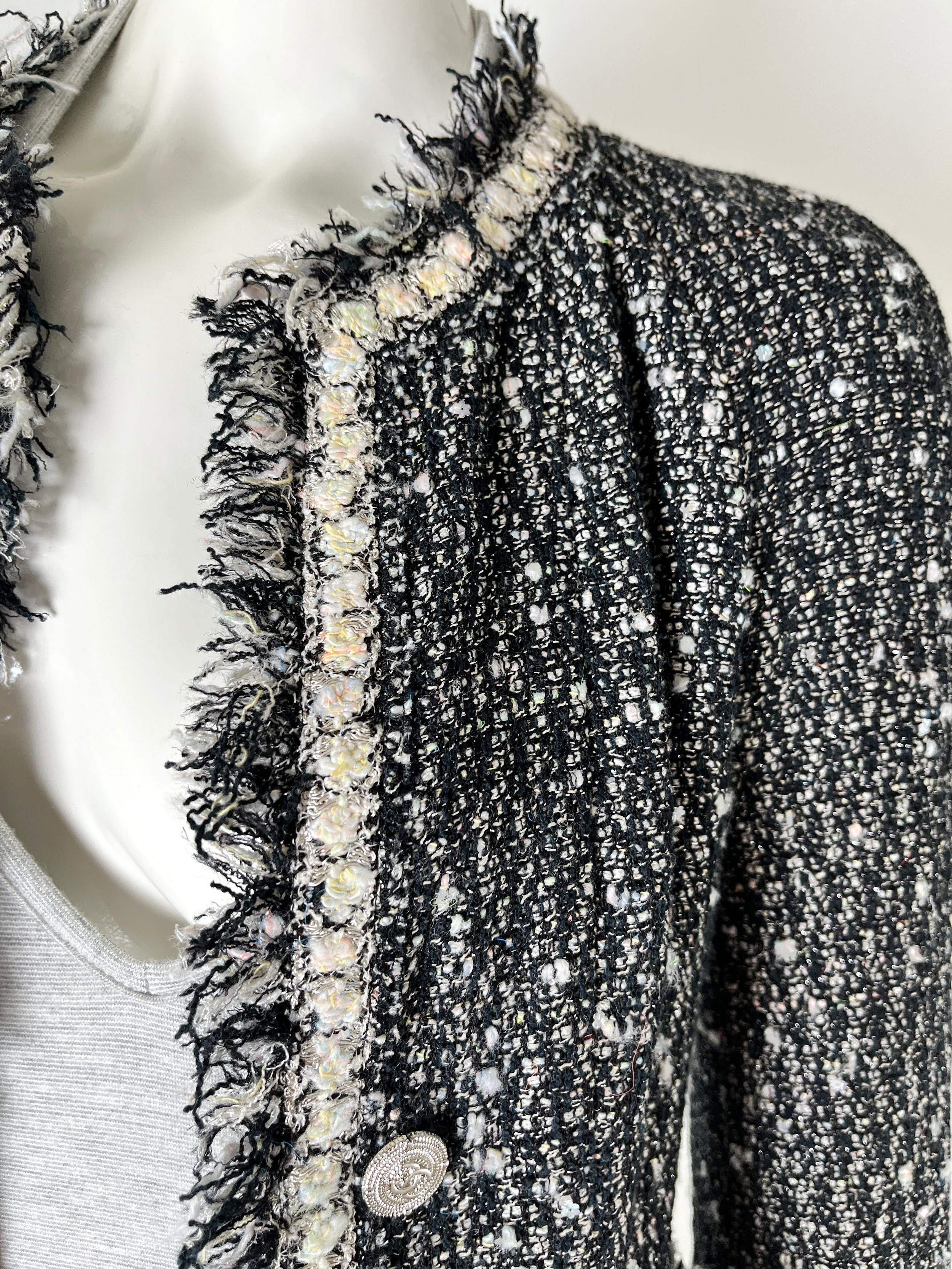 CHANEL Tweed 05A Black White Jacket igan 36 4