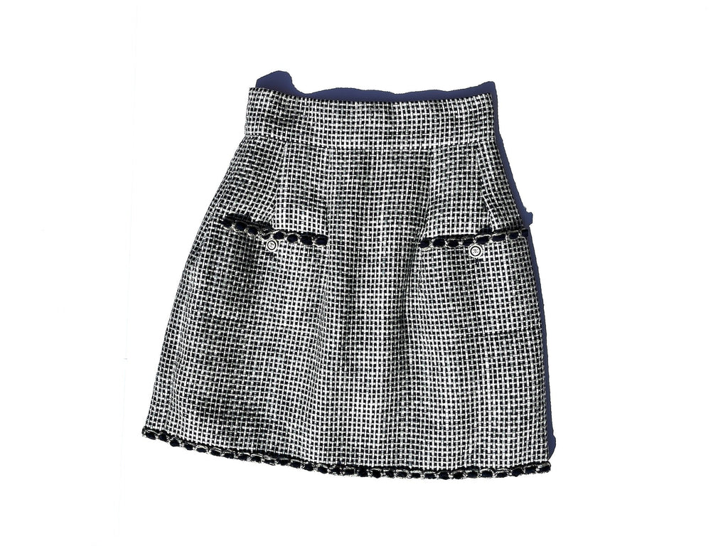 New CHANEL 16P Black White A Line Knee Length Skirt 42 6