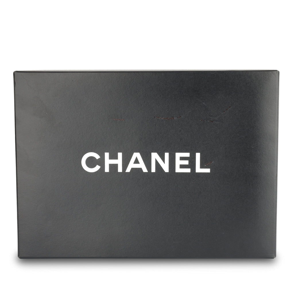 Chanel Jumbo Classic Flap Bag - Black