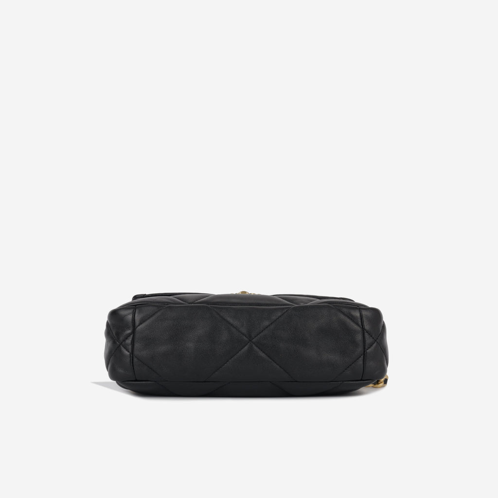 Chanel Chanel 19 - Small