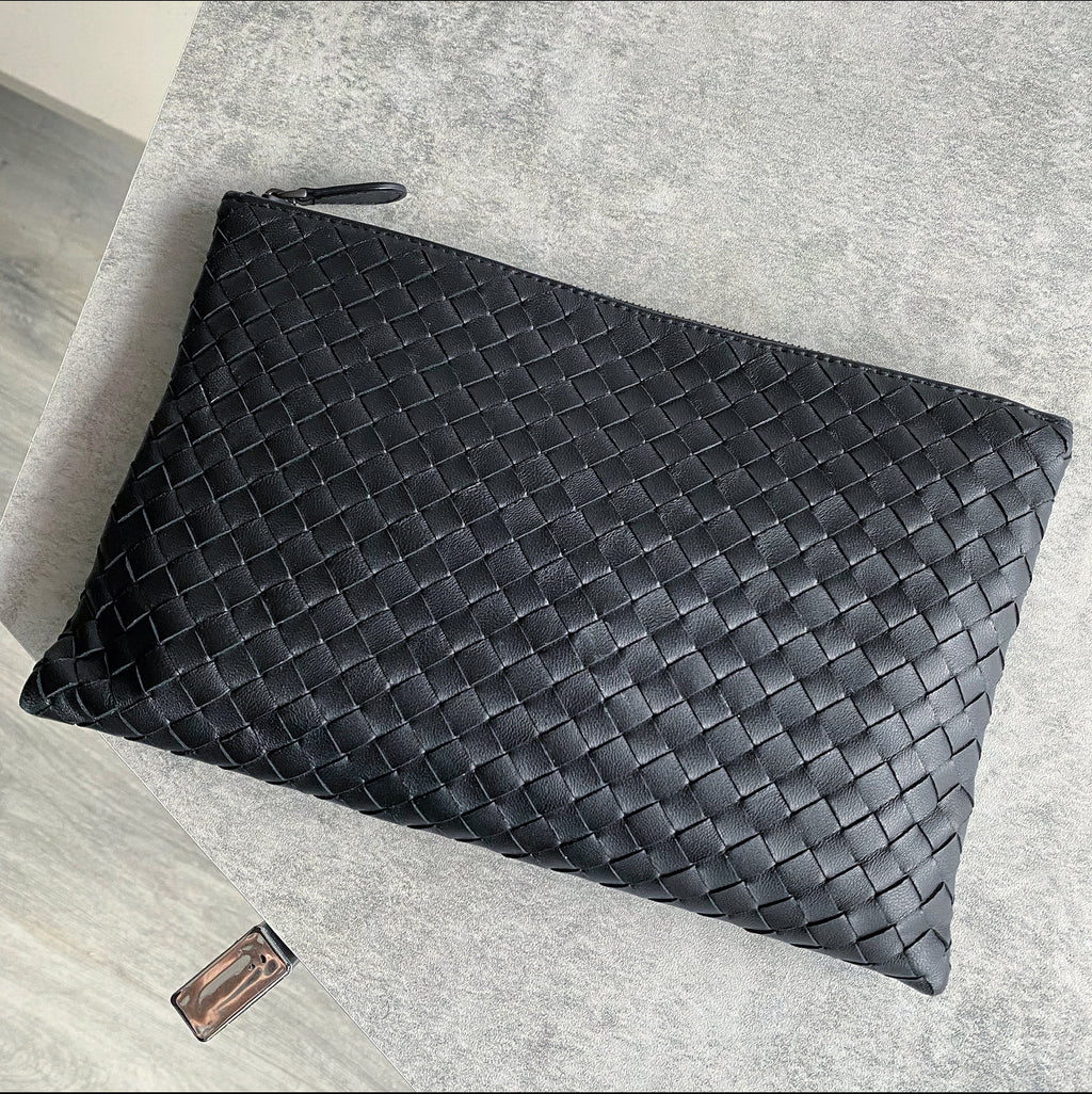 Bottega Veneta Black Intrecciato Leather Small Pouch Clutch